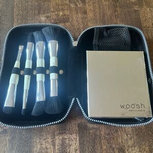 Woosh Beauty Fold Out Face Refillable Palette & Brush Set with Case